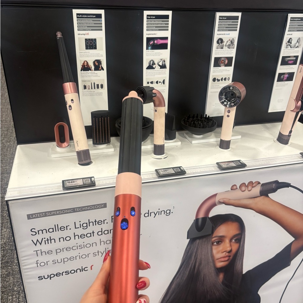 Dyson styling wand in rose gold and black